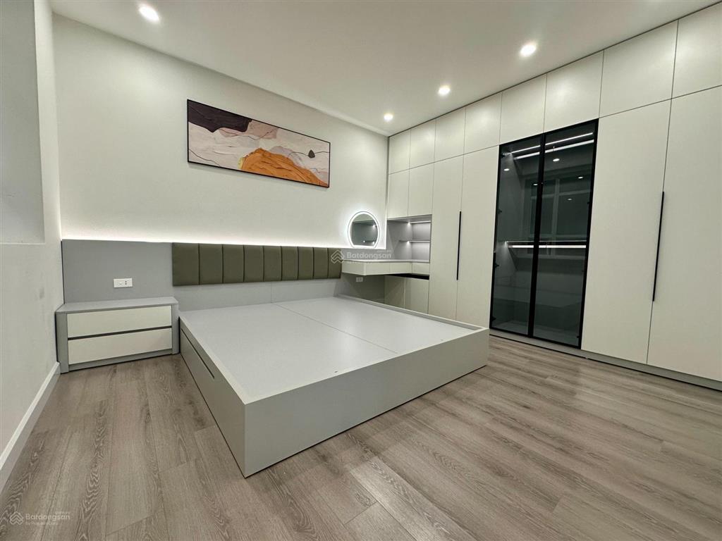 Cân hộ 56m2 đường lê đức thọ  cầu giấy