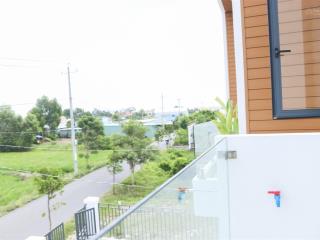 Bán nhà mặt tiền trung tâm cần đước  sổ hồng riêng  giá 2,45 tỷ full nôi thất