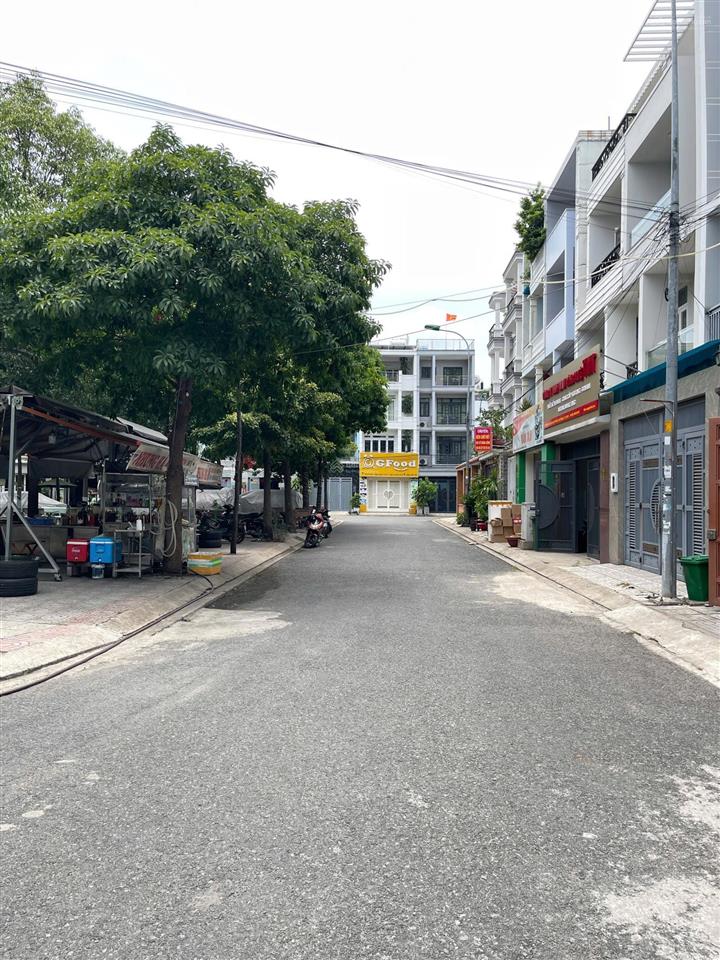 Bán căn nhà phố khu hiệp thành city q12 chỉ hơn 8 tỷ