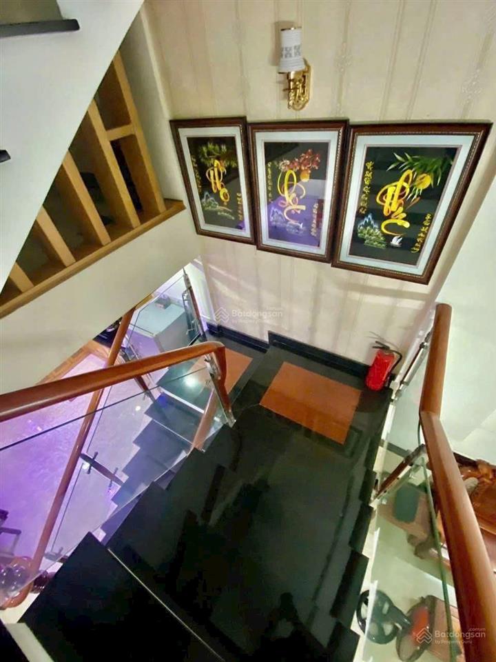 Nhà phố mới 4pn 5vs hẽm thông giá chỉ có 5,95 tỷ còn thương lượng chính chủ