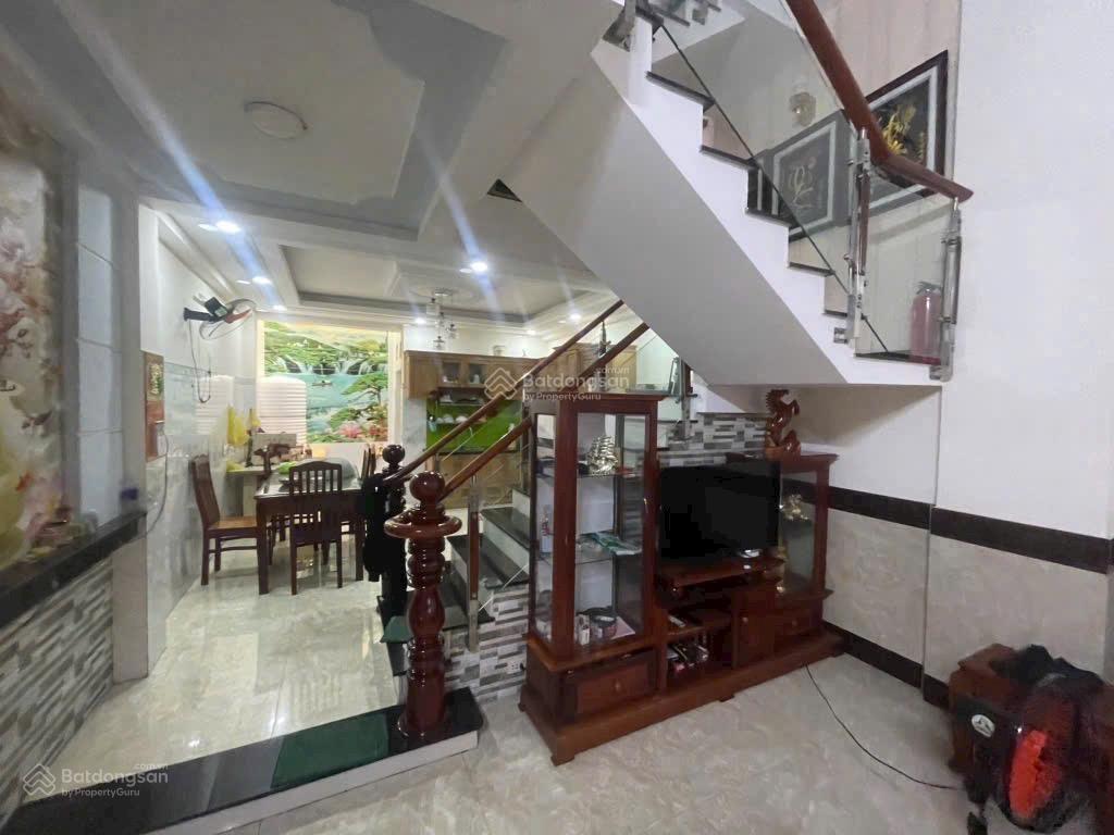 Nhà phố mới 4pn 5vs hẽm thông giá chỉ có 5,95 tỷ còn thương lượng chính chủ