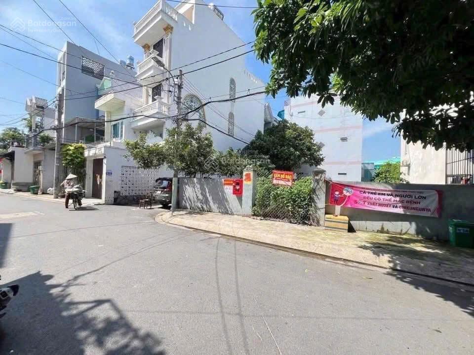 Bán lô đất góc hai mặt tiền xây tự do có thể kd buôn bán giá hời