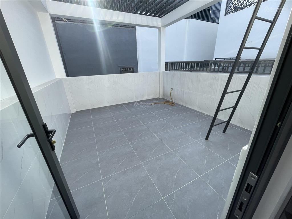 Bán căn nhà phố mỡi xây xong sổ hồng riêng hoàn công đầy đủ