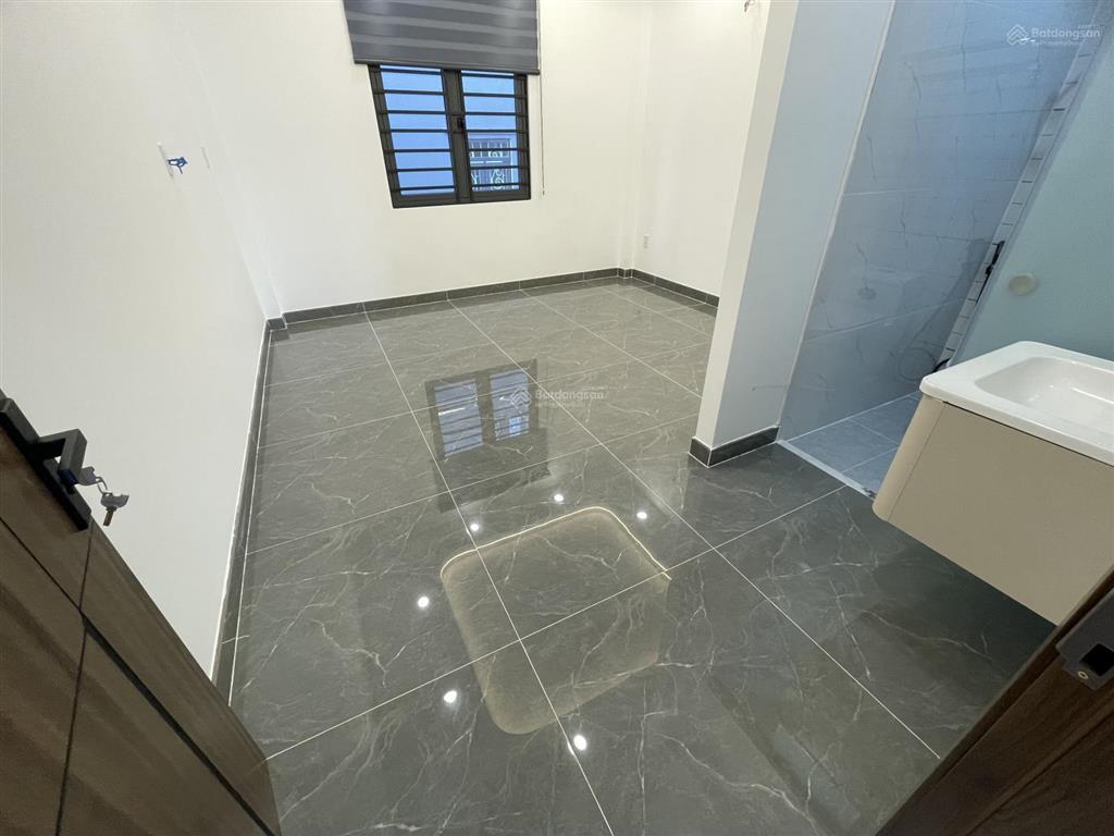 Bán căn nhà phố mỡi xây xong sổ hồng riêng hoàn công đầy đủ