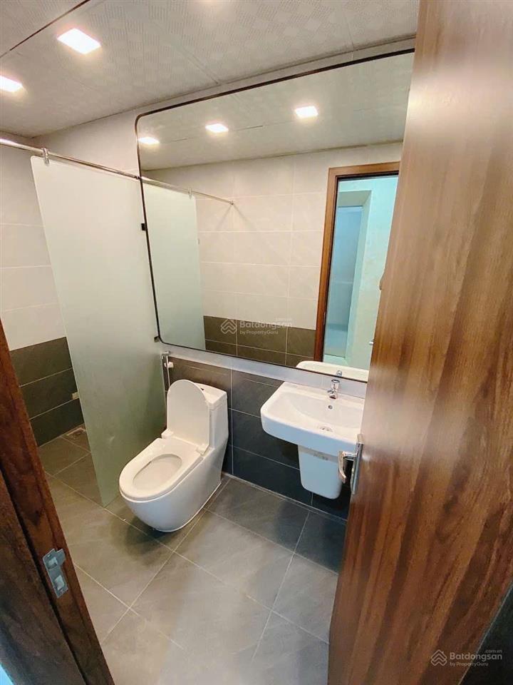 Bán mặt 9 tầng kinh doanh thang máy view hồ linh quang nội thất xịn giá trên 27 tỷ tl