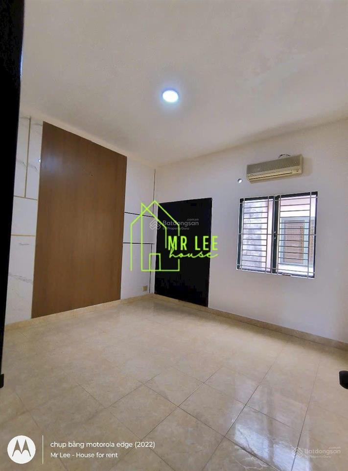 Xe tải đậu cửa  xe hơi vào nhà  giáp tân bình  etown  nhà ga t3  3 tầng 4pn  3wc