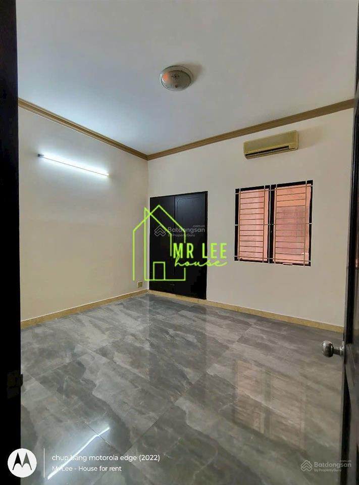 Xe tải đậu cửa  xe hơi vào nhà  giáp tân bình  etown  nhà ga t3  3 tầng 4pn  3wc