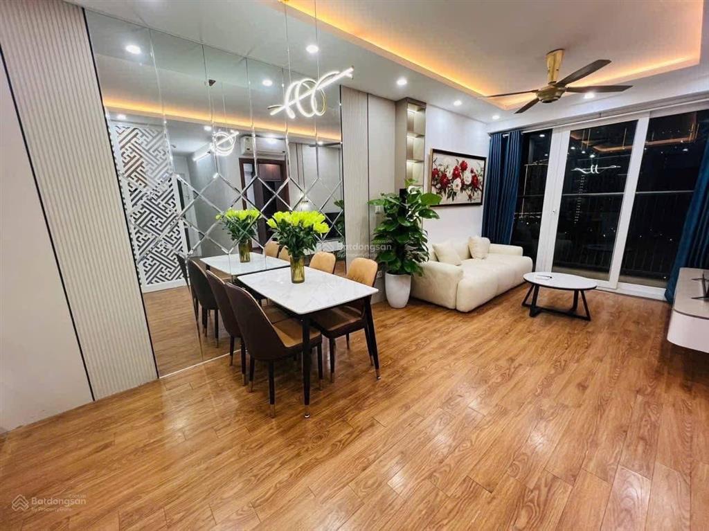 Chính chủ bán gấp căn 2n2vs toà gemek2 mặt đường lê trọng tấn, 66m2 sử dụng, sẵn sổ, nội thất full