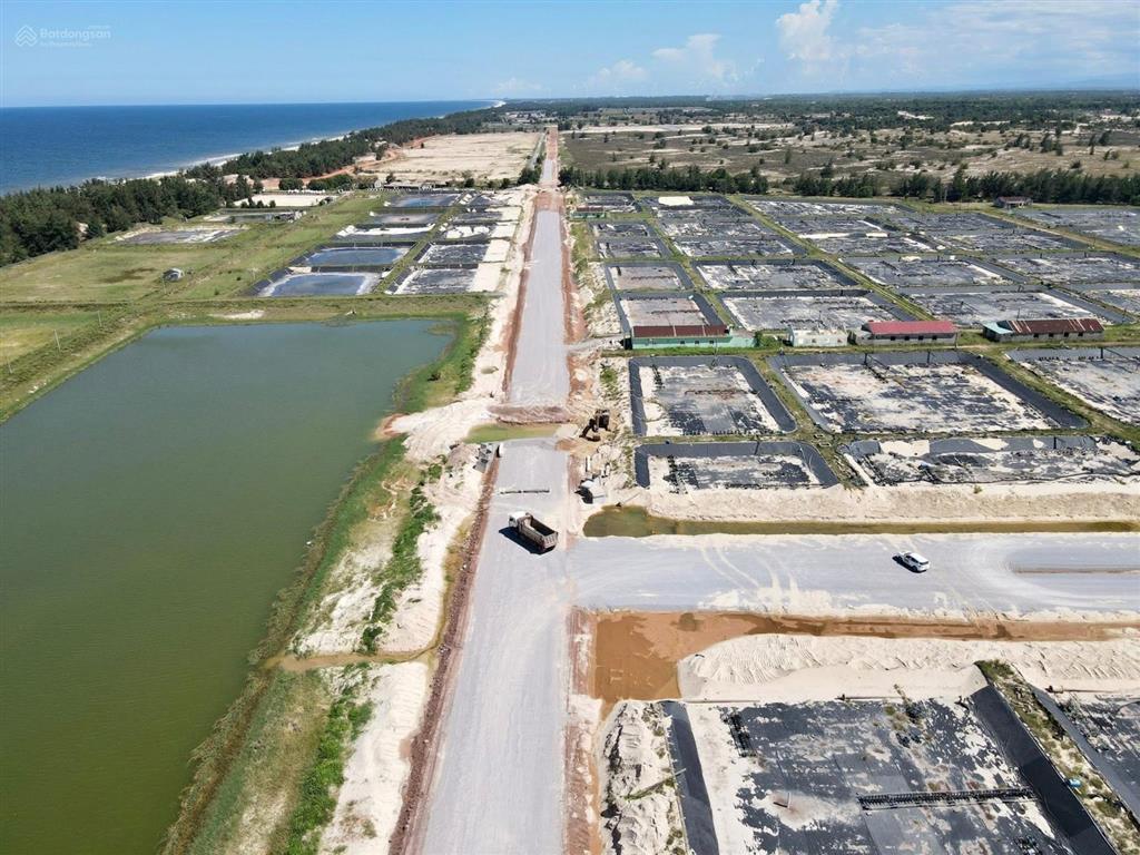 Cách biển chỉ 800m  rẻ chưa từng c  hạ tầng đồng bộ  dt 300  500 m2 full đất ở chỉ 5  6 tr/m2