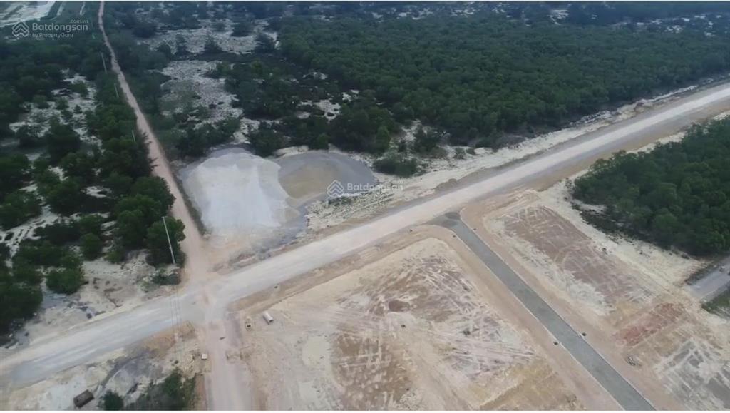 Cách biển chỉ 800m  rẻ chưa từng c  hạ tầng đồng bộ  dt 300  500 m2 full đất ở chỉ 5  6 tr/m2