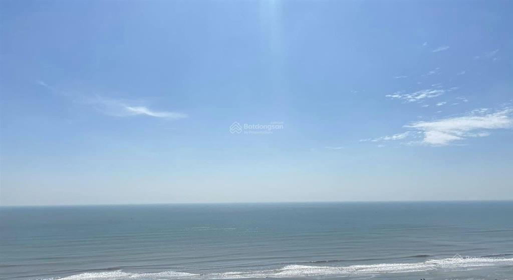 Căn hộ view trực diện biển giá chỉ 3tỷ5 full nội nhất nhà mới như hình. đi bộ tới mặt biển chỉ 80m