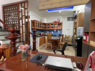 Bán nhà diện tích 51m2 (5*10,5) 1 trệt 1 lửng 3 lầu, xây lệt tầng gồm 5pn, 1 lửng, 1 bếp, 1 khách