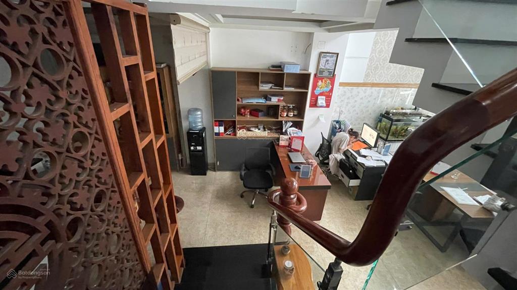 Bán nhà diện tích 51m2 (5*10,5) 1 trệt 1 lửng 3 lầu, xây lệt tầng. xe hơi ngủ trong nhà.