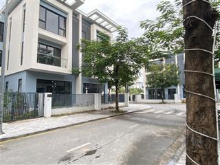 Chính chủ cần bán biệt thự vị trí đẹp gần công viên , cạnh góc , 2 mặt tiền đường , rẻ hơn cđt 3 tỷ