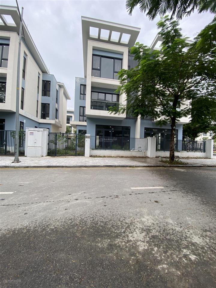 Chính chủ cần bán biệt thự vị trí đẹp gần công viên, cạnh góc, 2 mặt tiền đường, rẻ hơn cđt 3 tỷ