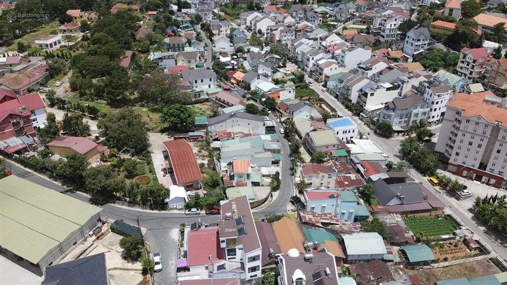 Hạ 4 tỷ bán gấp đất khu villa nguyễn trãi trung tâm p9 đà lạt 304.82m2, full thổ cư, chỉ 11.5 tỷ tl