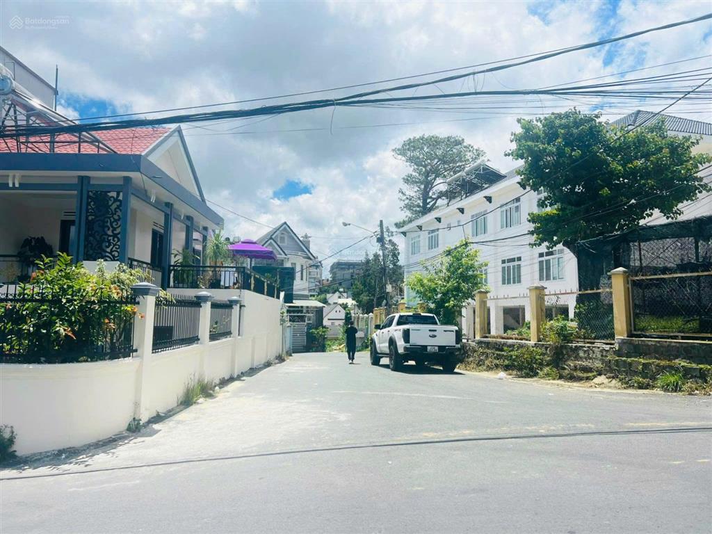 Hạ 4 tỷ bán gấp đất khu villa nguyễn trãi trung tâm p9 đà lạt 304.82m2, full thổ cư, chỉ 11.5 tỷ tl