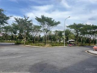 Bán nhanh lô góc hiếm có view công viên cạnh kênh sinh thái 106m2 kđt fpt đà nẵng