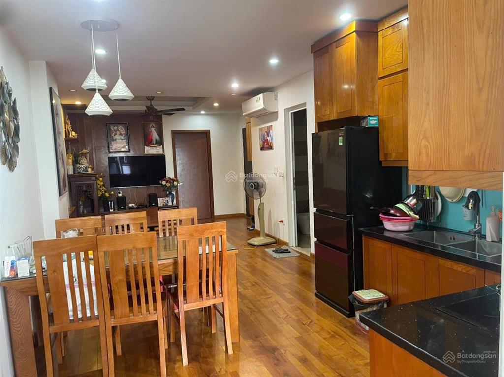 Bán căn hộ 3 phòng ngủ 85m2 sẵn sổ chung cư ngay ngã tư vạn phúctố hữu giá 5,x tỷ