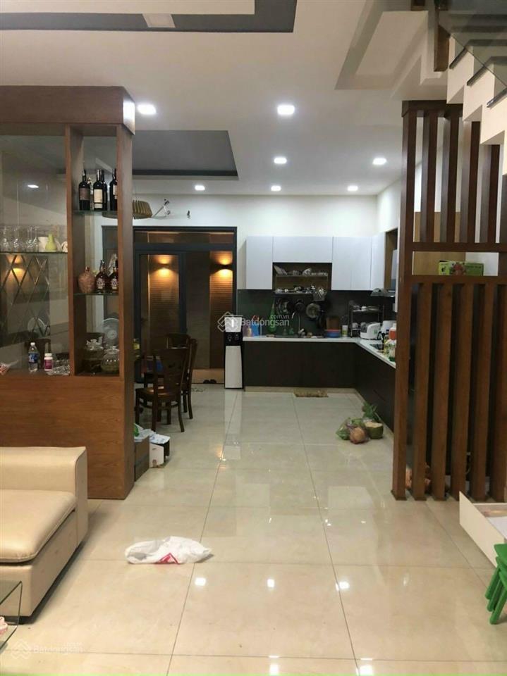 Bán nhà sadeco phước kiển, dt 5x20m, 1 trệt, 2,5 lầu. giá 12,5 tỷ