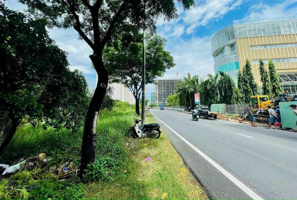 Bán đất mặt tiền nguyễn hữu thọ, sổ hồng riêng, dt 6x18m 3 lô gần nhau có thể bán hết hoặc từng lô