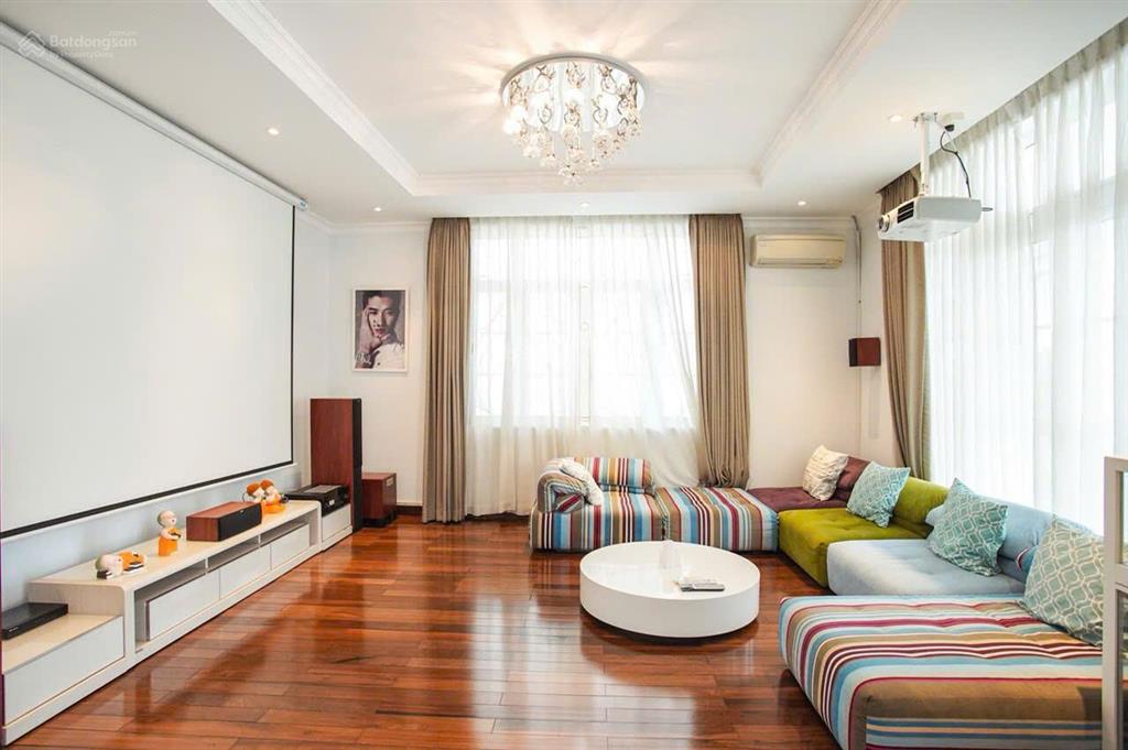 Biệt thự làng đại học khu ac , dt 10x25. hầm 1 trệt 3 lầu. dt sàn 750m2. giá40tr/th