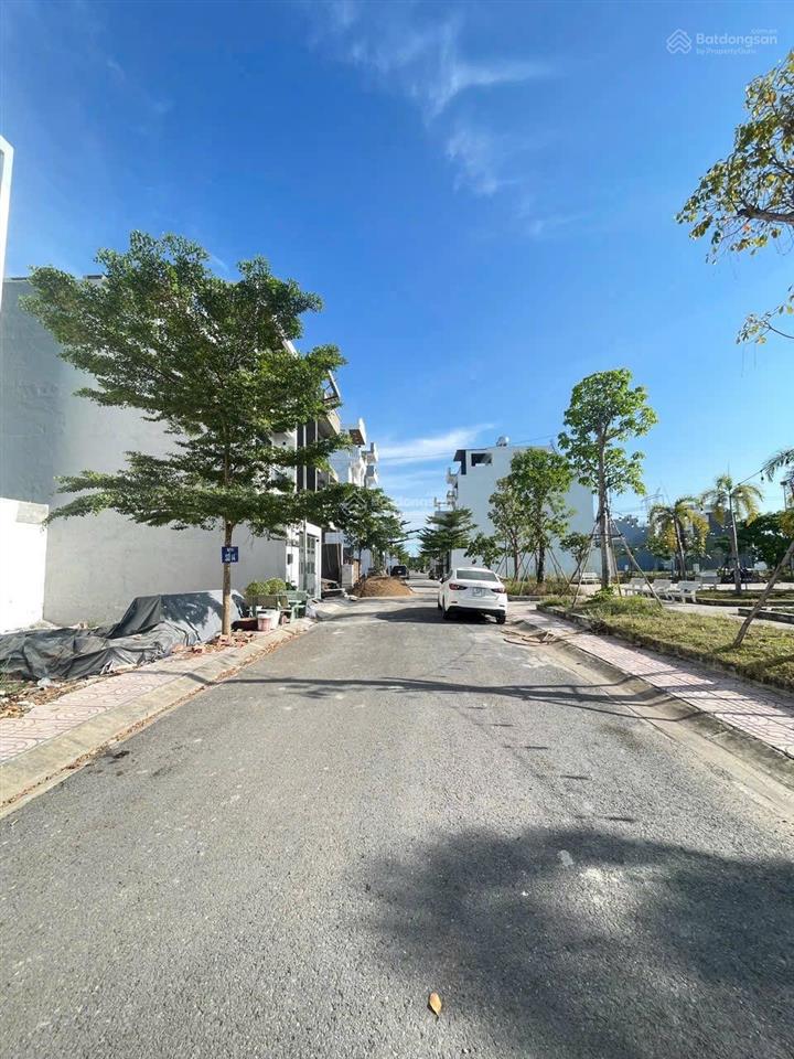 Chuyên bán đất khu dân cư saigon south 1181 lê văn lương , phước kiển . dt 5x16 . giá 6 tỷ