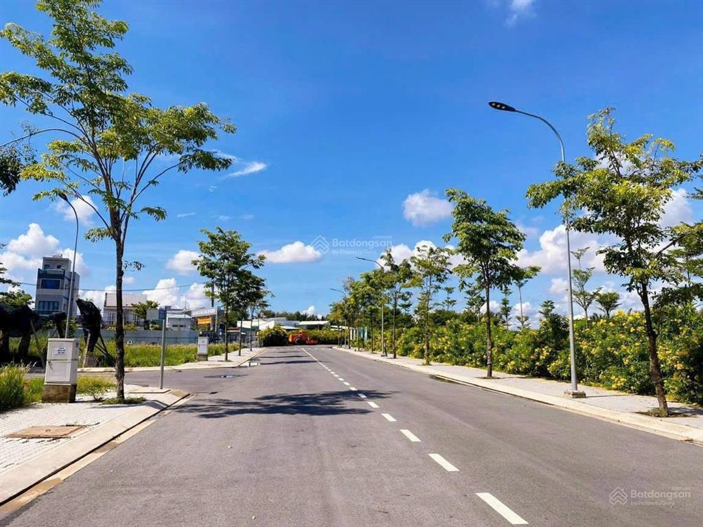 Bán đất sổ đỏ khu dân cư gia long, phước kiển. dt 6,7x12,5. đg nhựa 8m. sổ hồng. giá 6,3 tỷ