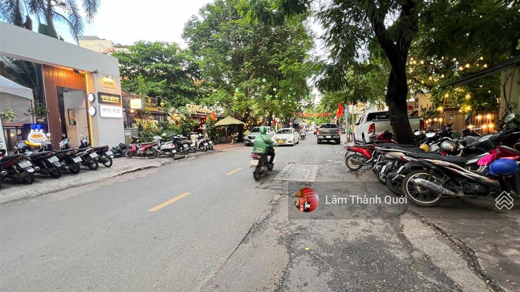 Bán nhà mt 93 xuân thuỷ, 20x45m, 896m2, 2 lầu, st, vị trí siêu hiếm, 402 tỷ