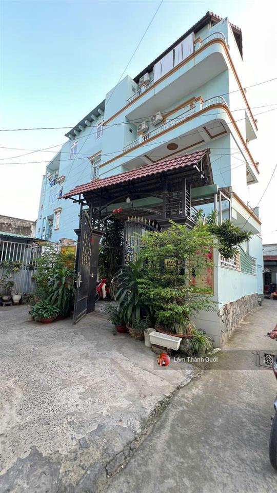 Bán nhà 42/3 lã xuân oai, 12x26, 3 lầu, có thang máy, 3 mặt tiền, đang cho thuê 100tr/t, 26 tỷ