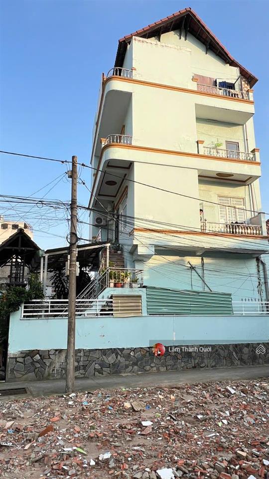 Bán nhà 42/3 lã xuân oai, 12x26, 3 lầu, có thang máy, 3 mặt tiền, đang cho thuê 100tr/t, 26 tỷ