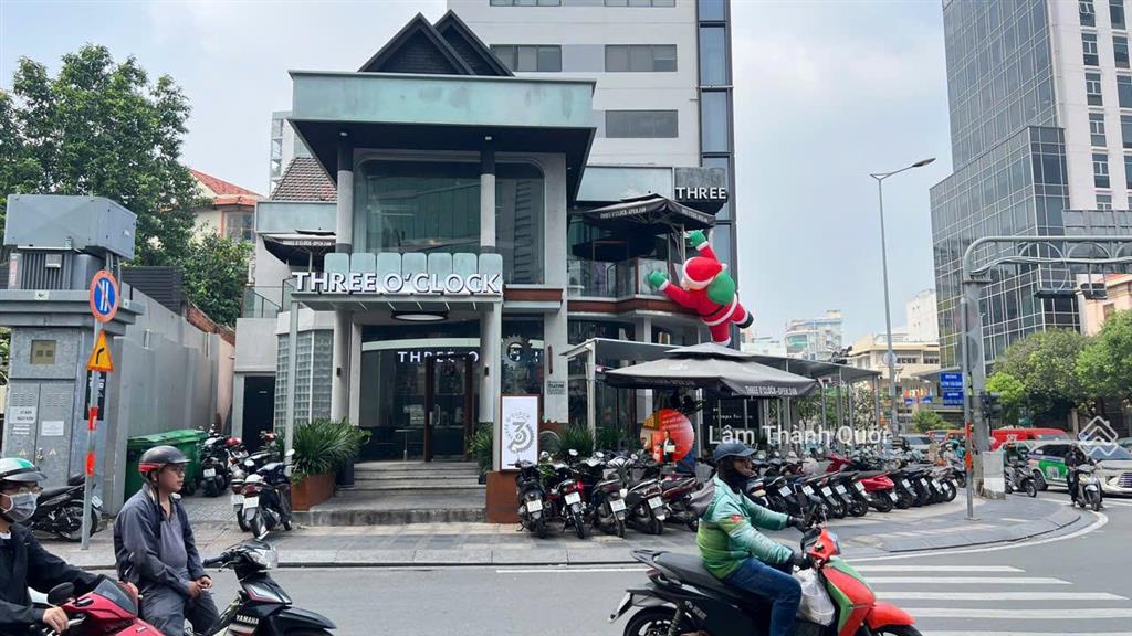 Bán nhà 2mt 79  81 nguyễn văn trỗi, 17x20, 329m2, 1 lầu, góc 2 mt đường, 350 tỷ