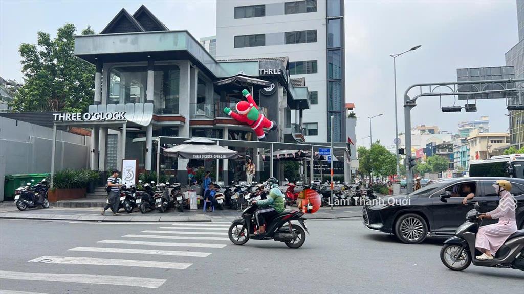 Bán nhà 2mt 79  81 nguyễn văn trỗi, 17x20, 329m2, 1 lầu, góc 2 mt đường, 350 tỷ