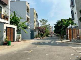 Bán lô đất giá rẻ nhỉnh 50 tr/m2 tại samsung village, bưng ông thoàn, phú hữu, q9