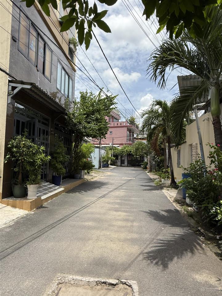 Hàng cực hiếm, đất 100m2... hẻm ô tô đường số 6 phường linh chiểu thủ đức, ac quan tâm  sớm