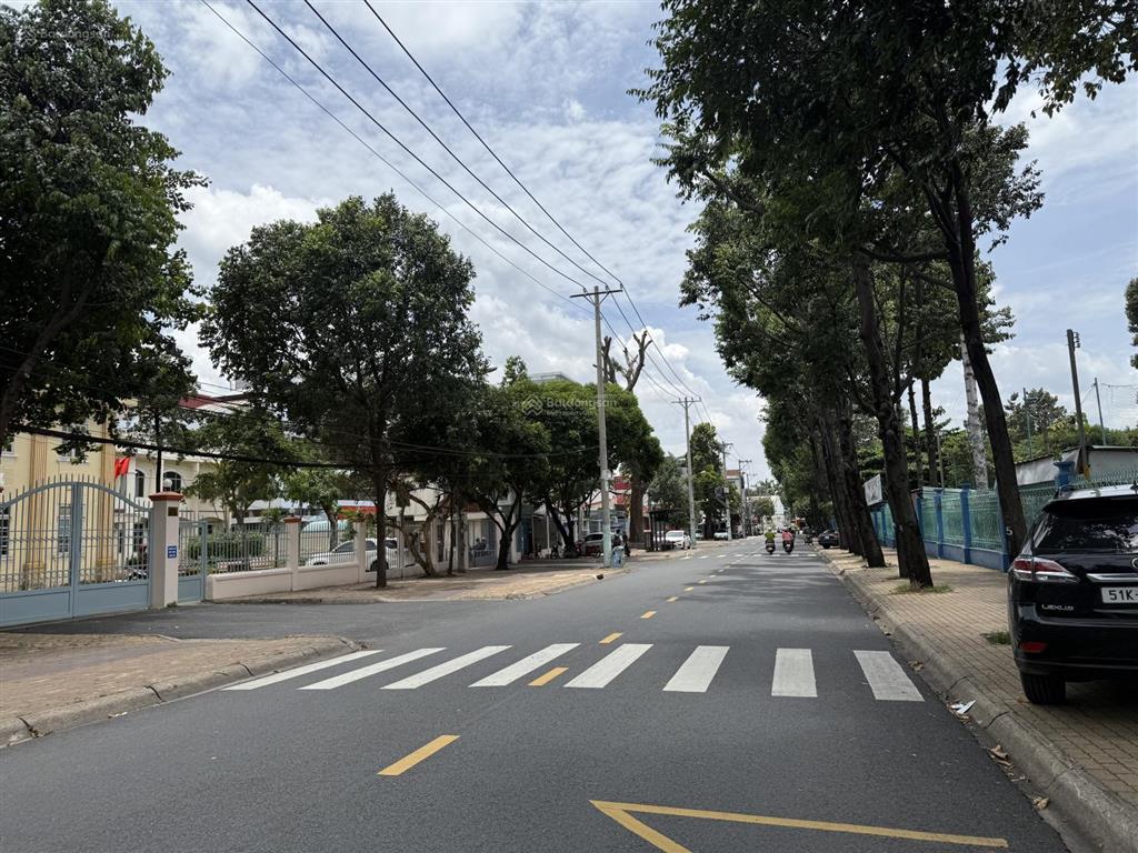 Hàng cực hiếm, đất 100m2... hẻm ô tô đường số 6 phường linh chiểu thủ đức, ac quan tâm  sớm