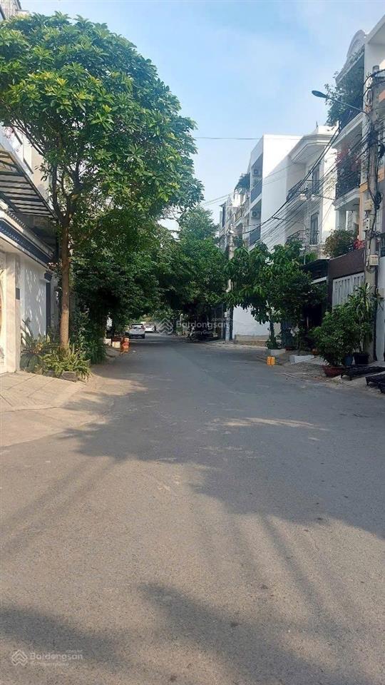 Nhà khu hưng phú, đường nhựa đối diện khu giga mall