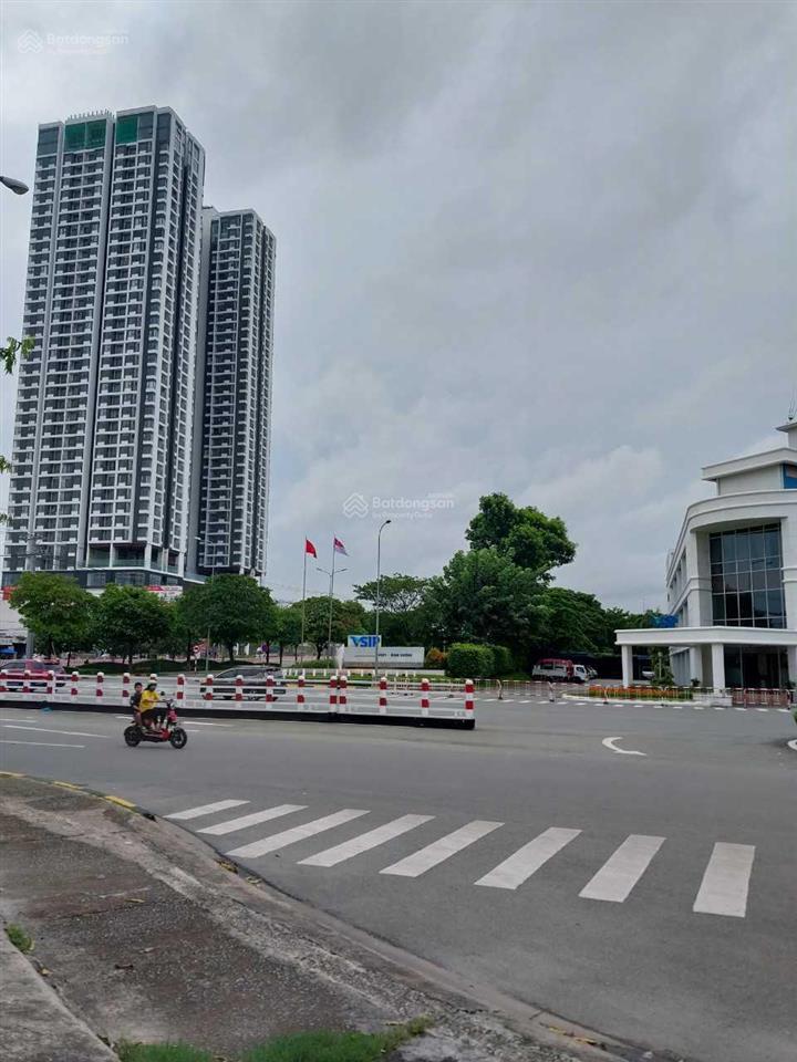 Văn phòng cho thuê vsip 1  giá cạnh tranh chỉ 7 triệu/tháng.  0908 488 ***