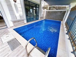 Cho thuê biệt thự nam thông 1, pmh. q7 có 5 phòng ngủ và 6wc, có hồ bơi