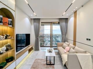 Bán căn hộ m8 pmh q7 81m, view biệt thự lầu cao, 9 tỷ (bao gồm 5%), hđt 28tr/tháng