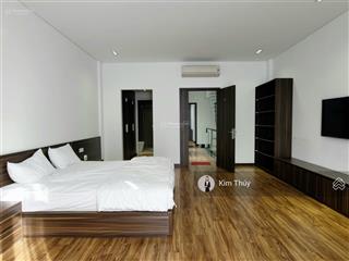 Nhà phú gia 3 tầng, 4pn, 5wc nội thất cao cấp, sạch đẹp giá 22 triệu/tháng