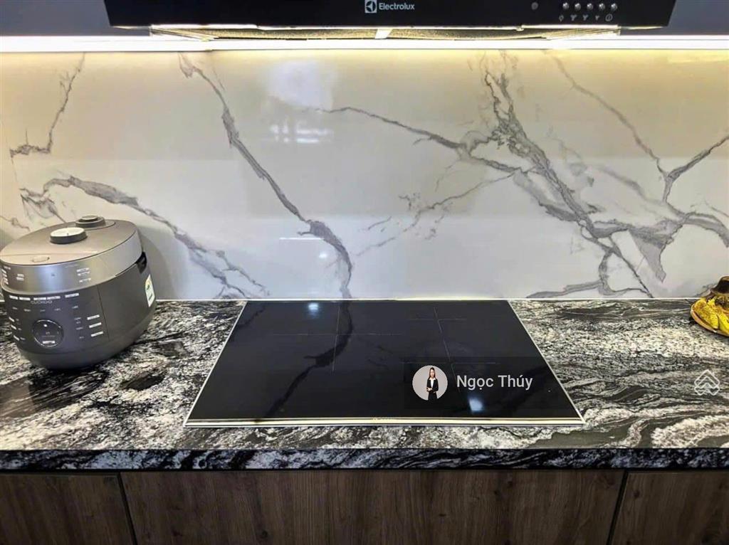 Chỉ duy nhất 1 căn 2pn 94m2 nội thất sang trọng  cần bán  giá chỉ chưa đến 39 triệu/m2