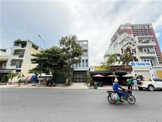Mt đường d1 sát đường 15b, phú mỹ, q7 cách pmh 1km