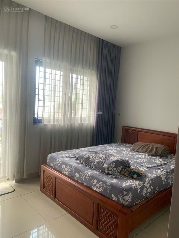 Chủ nhà cần bán căn nhà 4 lầu thang máy đẹp, giá tốt 0902 454 ***