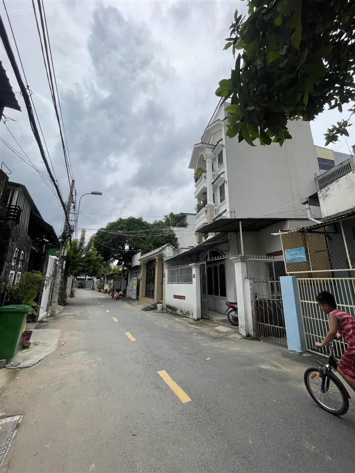 Bán 1 lô đất có sẵn 2 căn nhà đang cho thuê 149m2 giá 10.5 tỷ 0902 454 *** giá tốt quá