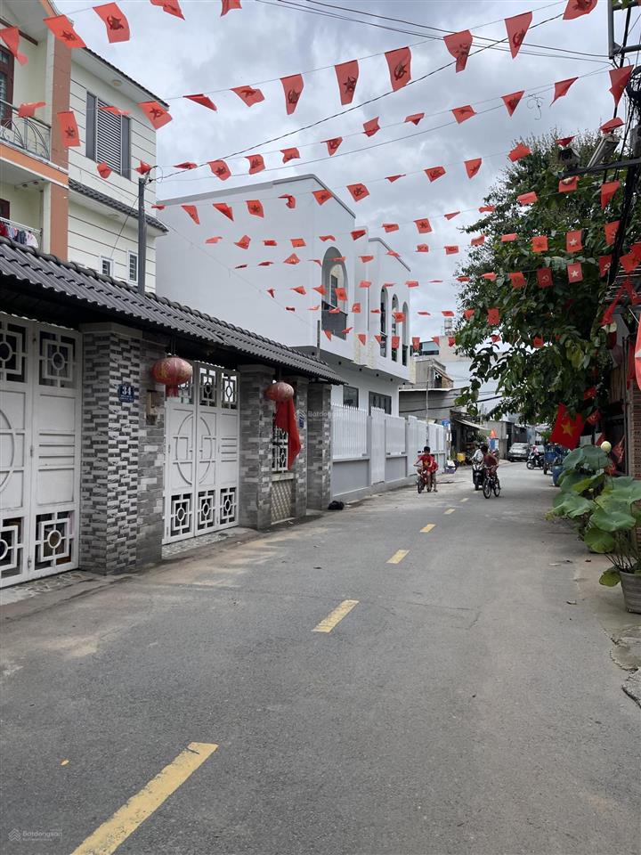 Bán 1 lô đất có sẵn 2 căn nhà đang cho thuê 149m2 giá 10.5 tỷ 0902 454 *** giá tốt quá