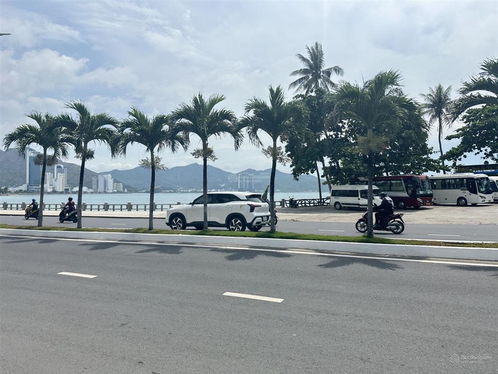 Lô đất nhìn trực diện biển hòn chồng, vĩnh phước, nha trang  237,6m2 ngang 10m  giá 220 tr/m2