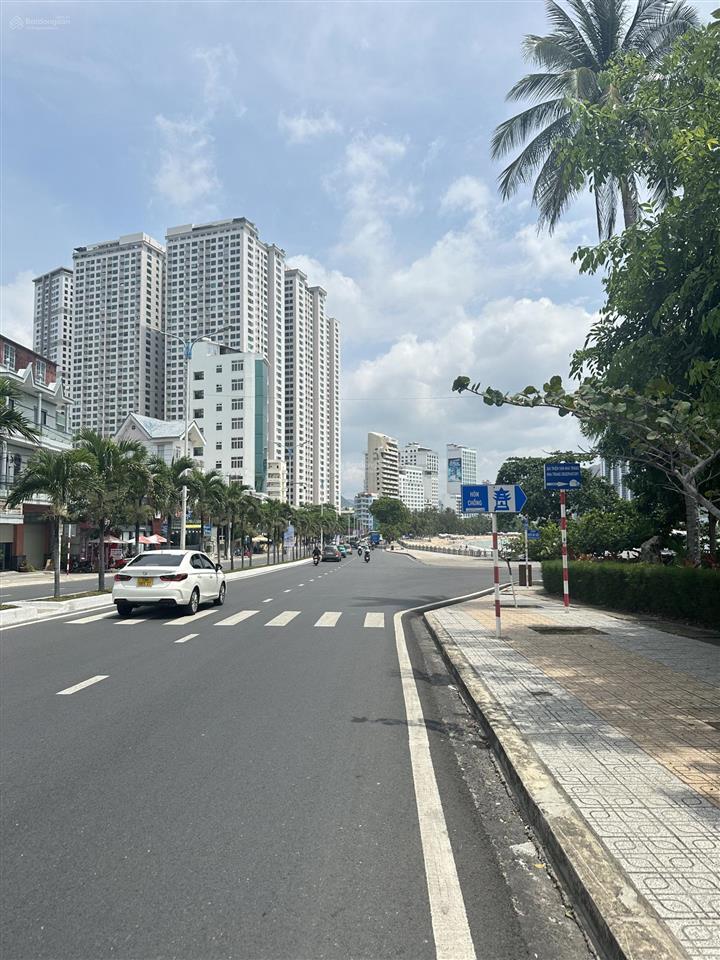 Lô đất nhìn trực diện biển hòn chồng, vĩnh phước, nha trang  237,6m2 ngang 10m  giá 220 tr/m2