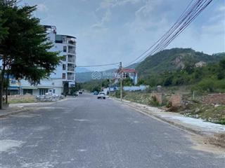 Bán đất biệt thự đẹp đường triệu quang phục, vĩnh hoà, nha trang  300m2 ngang 15m  giá 14,7 tỷ