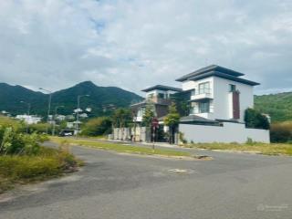 Lô biệt thự đường trần đăng, kđt vĩnh hoà, bắc nha trang  305,8m2 ngang 9m  giá chỉ 53 triệu/m2